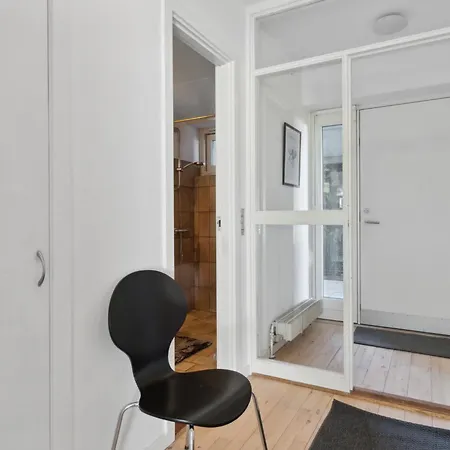 Come - Charming 1br Apt With Private Garden Appartement Risskov